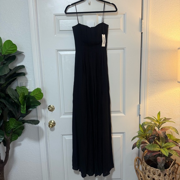 L'AGENCE Dresses & Skirts - NWT L’agence Black Maxi Dress Front Slit  Size 2
